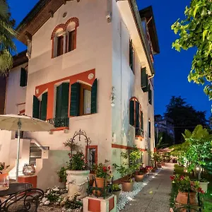 https://hotel-villa-stella-venice.hotelinveneto.com